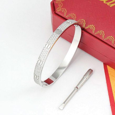 Hiraola's Product Image