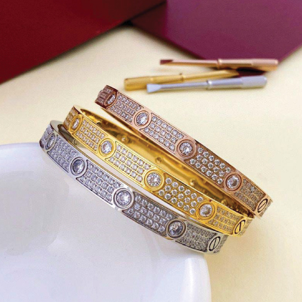 Hiraola's Product Image